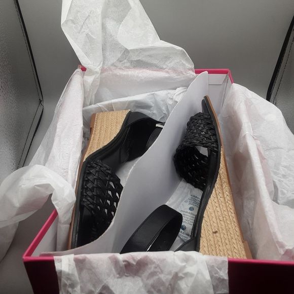 Vince Camuto Bretandi Sandals Women's 7.5 M Black - Picture 9 of 10